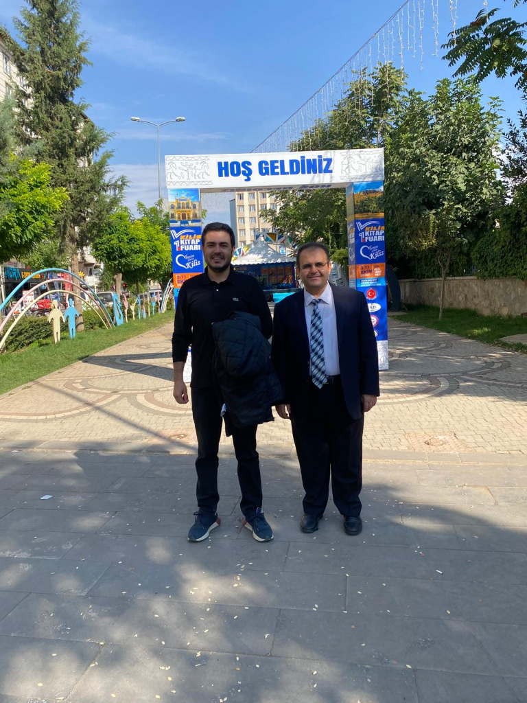 Türk Dili ve Edebiyatı Bölümü Yönetiminden Kilis 1. Kitap Fuarı’na Ziyaret